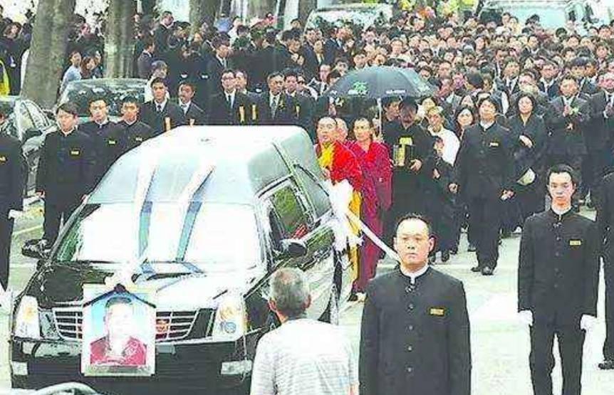 澳門六開彩天天正版免費(fèi)，澳門六開彩正版免費(fèi)天天彩開獎預(yù)測